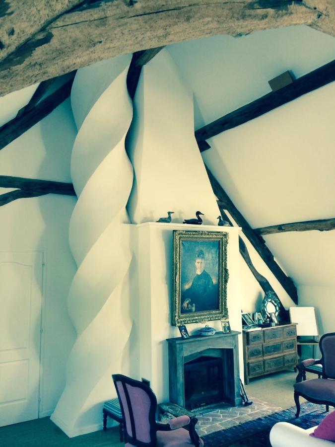 Le Sequoia Bed & Breakfast Velles  Eksteriør bilde
