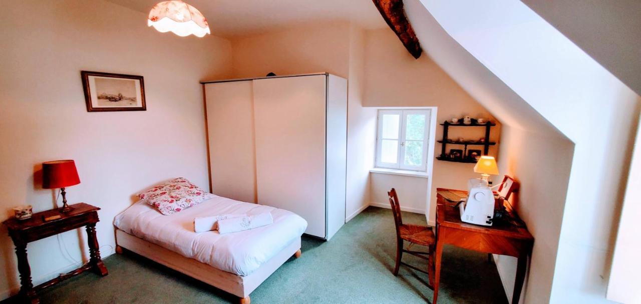 Le Sequoia Bed & Breakfast Velles  Eksteriør bilde